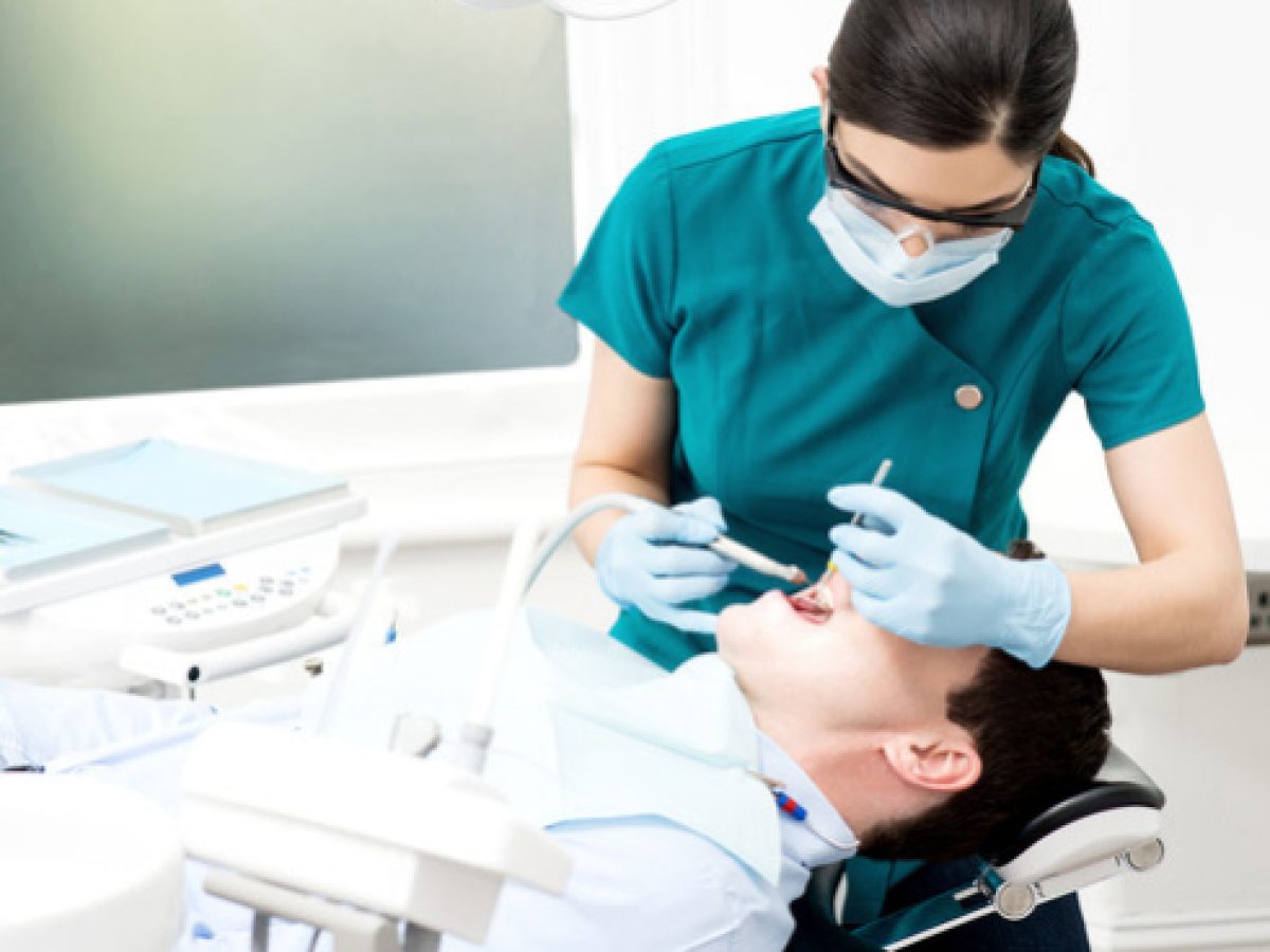 Dentist in Crystal City